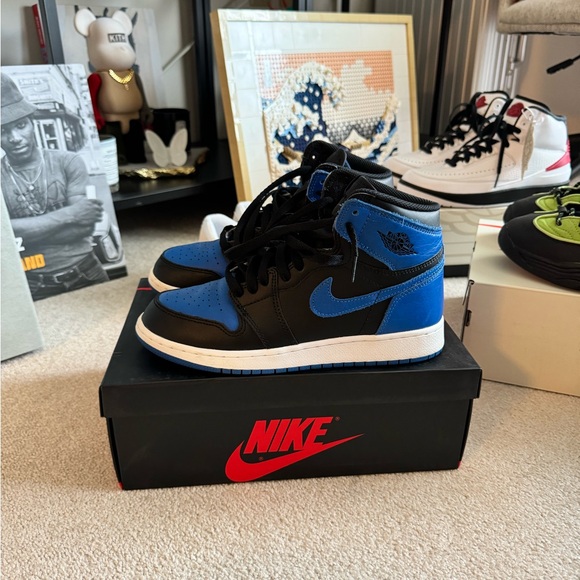 Air Jordan 1 Retro High OG “Royal” 2017 - Size 6.5 GS - Picture 2 of 5